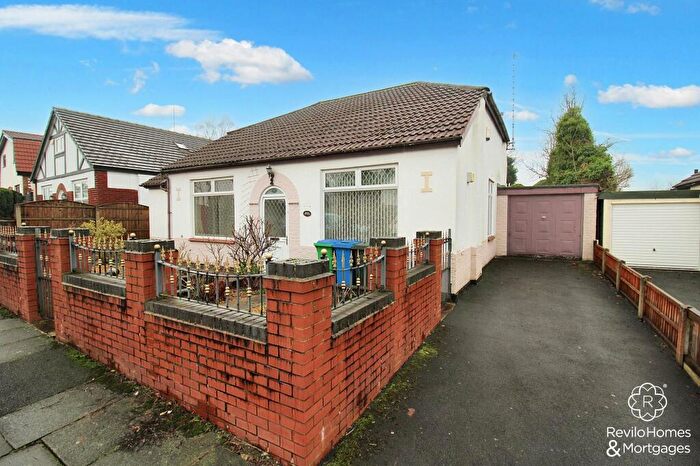 3 Bedroom Detached Bungalow For Sale In Crow Hill South, Middleton, M24