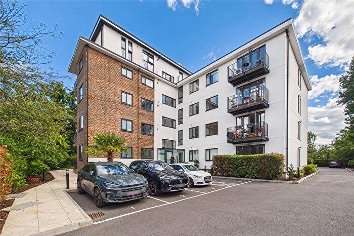 2 Bedroom Flat To Rent In Leigham Court Road, London, SW16
