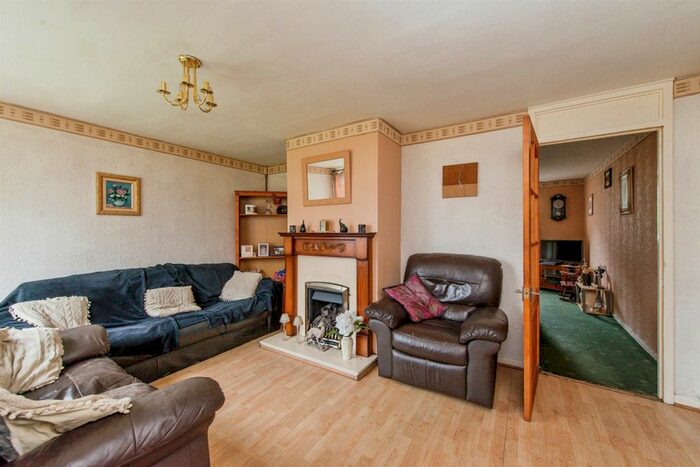 2 Bedroom Semi-Detached House For Sale In Poplar Drive, Altofts, Normanton, WF6