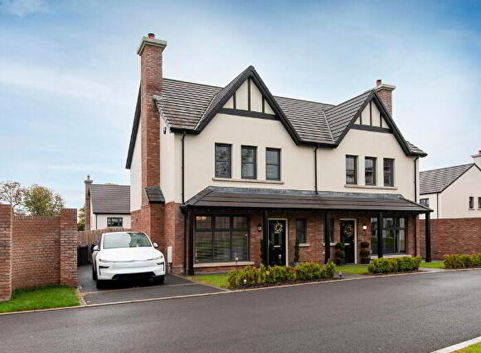 3 Bedroom Semi-Detached House For Sale In Barton Park Gardens, Carrickfergus, BT38