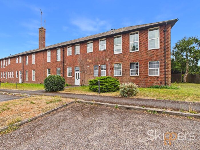 1 Bedroom Flat For Sale In Redyear Court, Willesborough, TN24
