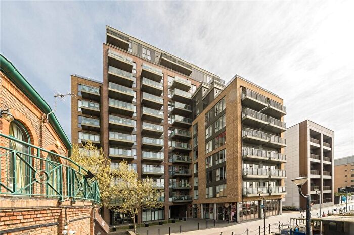 1 Bedroom Flat To Rent In Turnberry Quay, London, E14