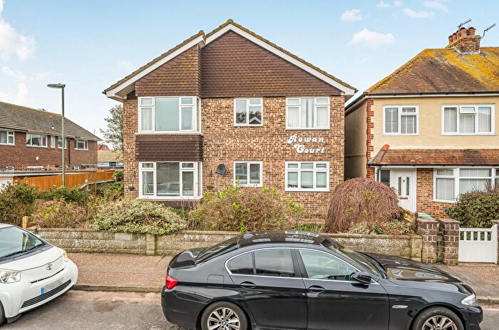 1 Bedroom Flat For Sale In Annweir Avenue, Lancing, West Sussex, BN15