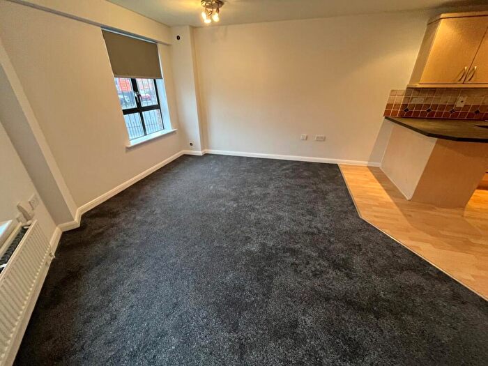 1 Bedroom Flat To Rent In Royal Victoria Court, Gamble Street, Nottingham, Nottinghamshire, NG7