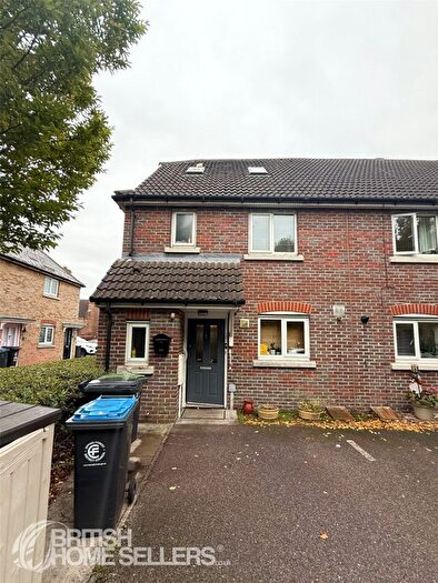 5 Bedroom End Of Terrace House For Sale In Christie Road, Waltham Abbey, Essex, EN9