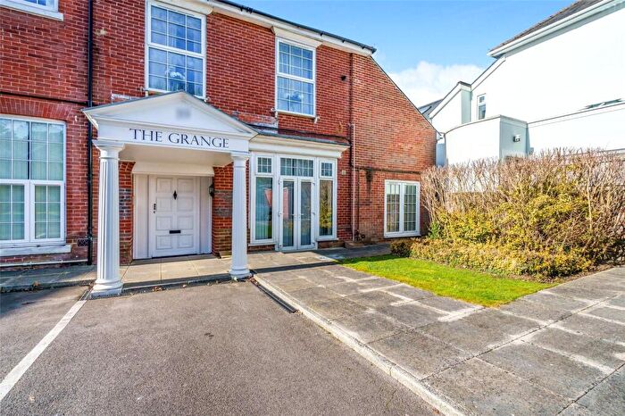 1 Bedroom Apartment For Sale In New Brighton Road, Emsworth, Hampshire, PO10