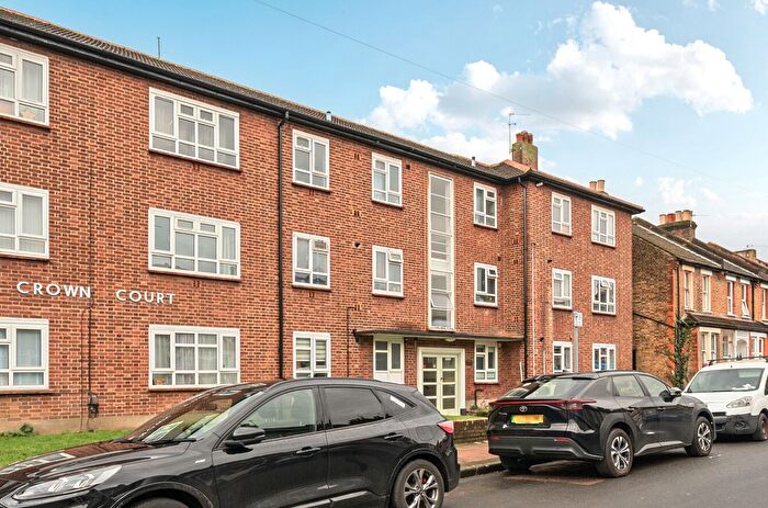 2 Bedroom Flat For Sale In Victoria Road, Bromley, BR2