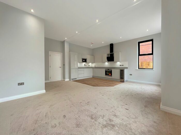 2 Bedroom Flat To Rent In Holmfield Court, Devonshire Avenue, Roundhay, LS8