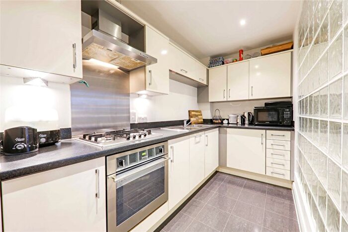 2 Bedroom Flat To Rent In Bonham Court, Robinhood Lane, Winnersh, Berkshire, RG41