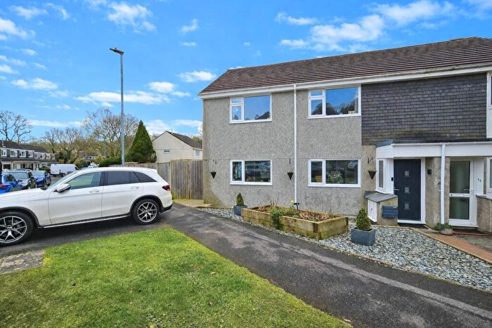 4 Bedroom Semi Detached House For Sale In Oak Road, Tavistock, PL19