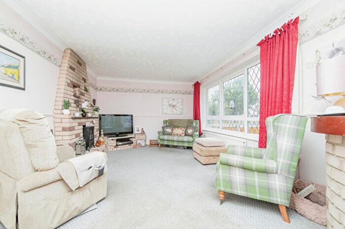 2 Bedroom Semi-Detached Bungalow For Sale In St. Bernard Road, Colchester, CO4