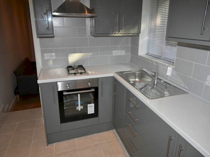 1 Bedroom Flat To Rent In St James Crescent, Uplands, Swansea, SA1