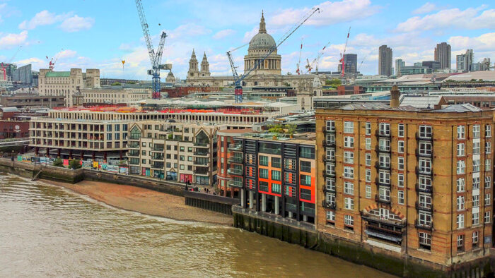 2 Bedroom Flat For Sale In High Timber Street, London, EC4V