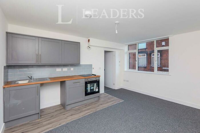 1 Bedroom Flat To Rent In South Street, Riddings, DE55