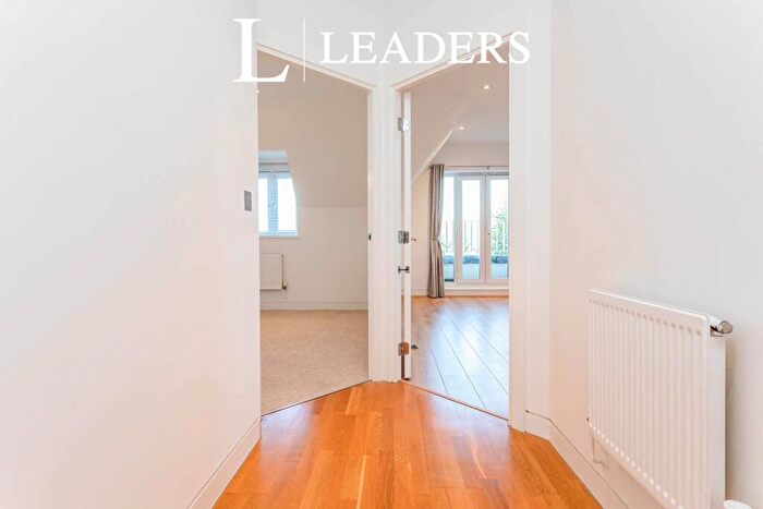 1 Bedroom Apartment To Rent In Ladbroke Road, Redhill, RH1
