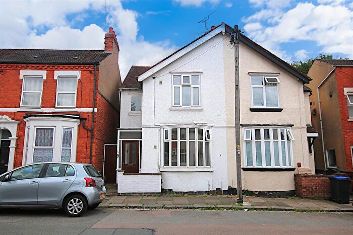 3 Bedroom Semi-Detached House For Sale In Ruskin Road, Kingsthorpe, NN2