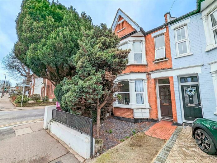 1 Bedroom Flat To Rent In Elm Road, Leigh On Sea, SS9