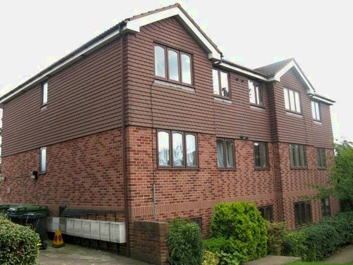1 Bedroom Flat To Rent In Frenches Court, Frenches Road, Redhill, Surrey, RH1
