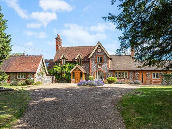5 Bedroom Detached House For Sale In Henley Road, Marlow, SL7