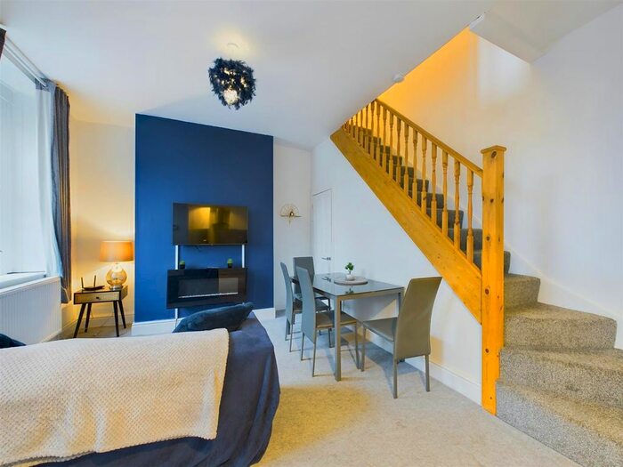 3 Bedroom Terraced House To Rent In Torr Street, Buxton, SK17