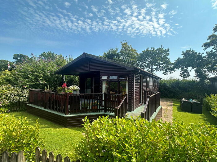 3 Bedroom Lodge For Sale In The Thatches, Modbury, PL21