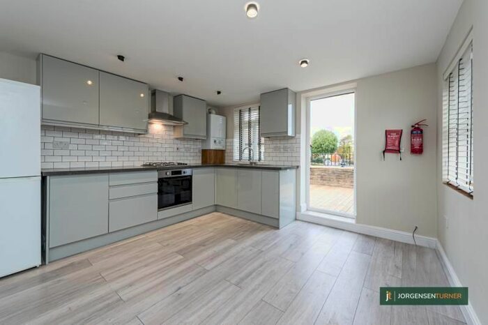 3 Bedroom Property To Rent In Horn Lane, Acton, London, W3