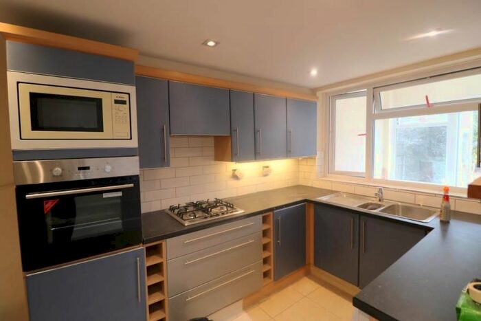 2 Bedroom Property To Rent In Colville Road, Edmonton, N9