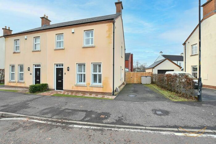 3 Bedroom Semi-Detached House For Sale In Readers Way, Ballyclare, BT39