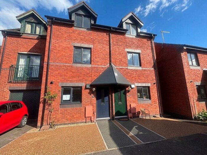 4 Bedroom House To Rent In Chandlers Walk, Exeter, EX2