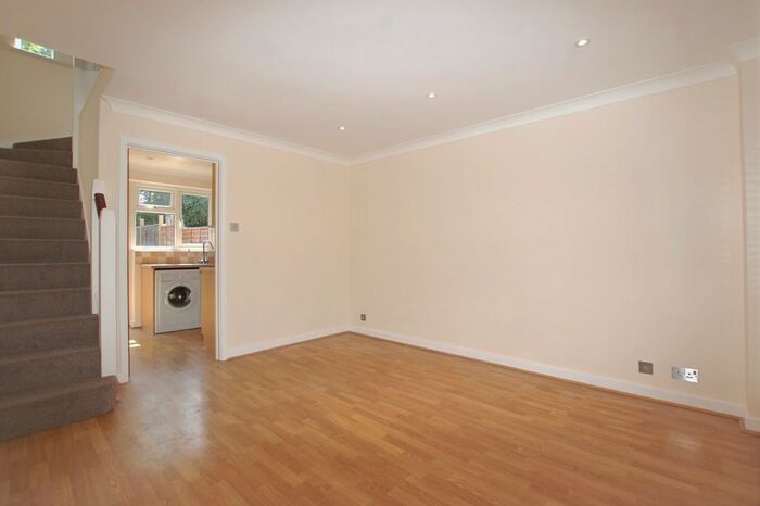 1 Bedroom End Of Terrace House To Rent In Gwydor Road, Beckenham, BR3