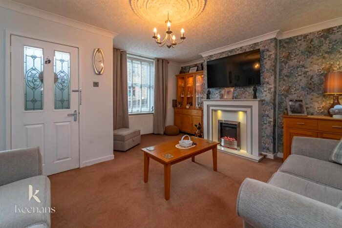 3 Bedroom Terraced House For Sale In Burnley Road, Bacup, OL13