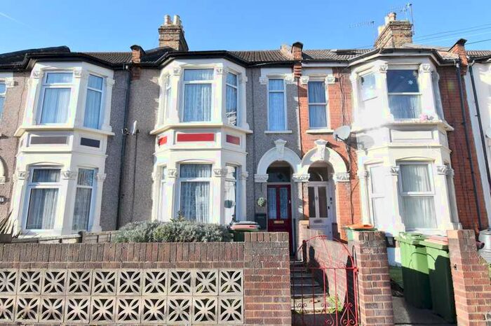 3 Bedroom Terraced House To Rent In Sheringham Avenue, Manor Park, London E12