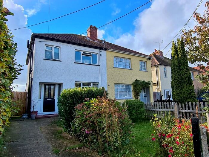 3 Bedroom Semi-Detached House To Rent In Stirling Crescent, Totton, Southampton, SO40