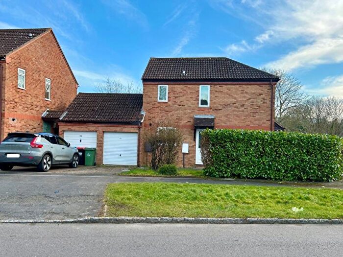 3 Bedroom Detached House To Rent In Quinton Drive, Bradwell Village, MK13