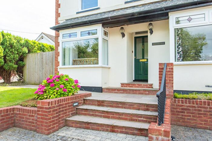 4 Bedroom Detached House For Sale In Shooters Hill, Eythorne, Dover, CT15