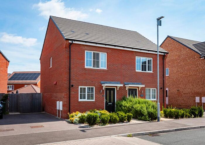 2 Bedroom Semi Detached House For Sale In Pomona Way, Shefford, SG17