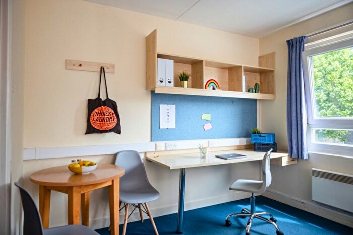 Studio To Rent In Creek Road, London, SE8