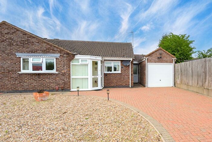 2 Bedroom Semi-Detached Bungalow For Sale In Baysdale, Wigston, LE18