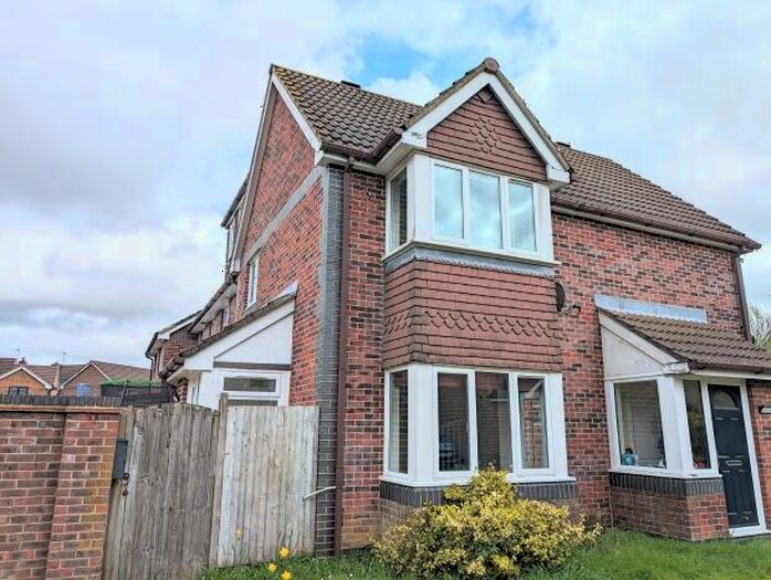 1 Bedroom House To Rent In Cissbury Close, Horsham, RH12