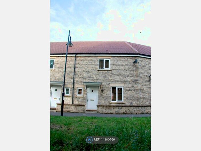 2 Bedroom Terraced House To Rent In Caradon Walk, Swindon, SN25