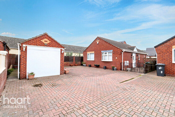 2 Bedroom Bungalow For Sale In High Street, Dunsville, Doncaster, DN7