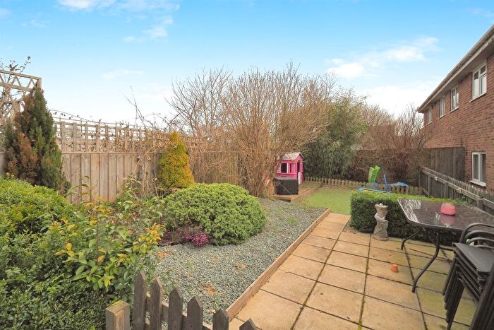 2 Bedroom Flat For Sale In Paddock Close, Enford, Pewsey, SN9