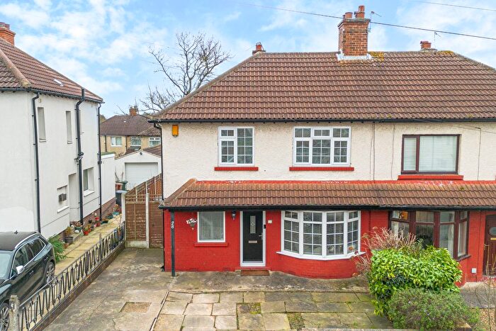 3 Bedroom Semi Detached House For Sale In Easterly Avenue, Leeds, LS8