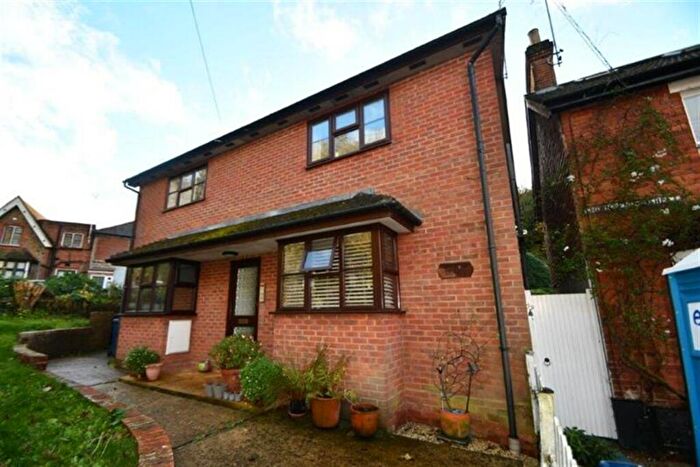 1 Bedroom Apartment To Rent In Bedroom Apartment St Floor In Godalming, GU14