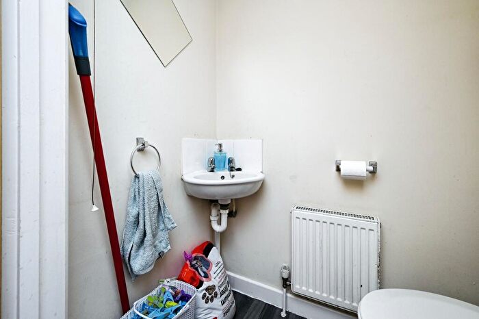 2 Bedroom Semi-Detached House For Sale In Oxford Street, Mansfield, Nottinghamshire, NG18