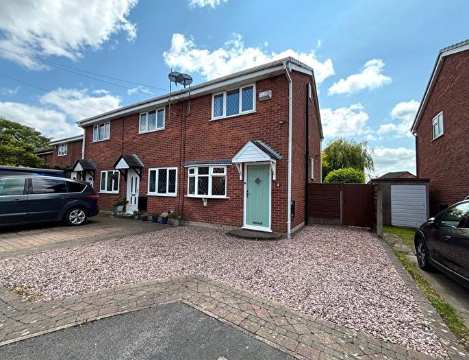 2 Bedroom Semi-Detached House For Sale In Tern Close, Broadheath, WA14
