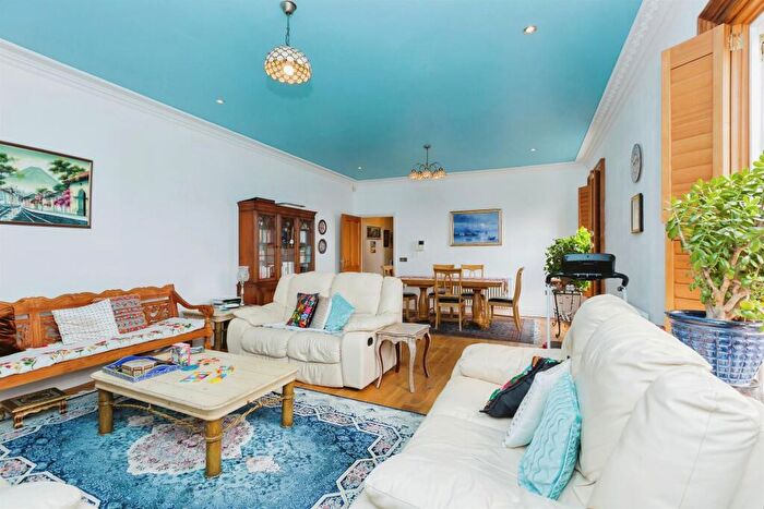 2 Bedroom Flat For Sale In Edith Murphy Close, Birstall, Leicester, LE4