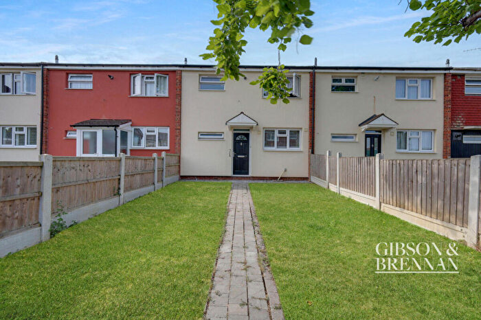 3 Bedroom Terraced House For Sale In Wells Gardens, Basildon, SS14
