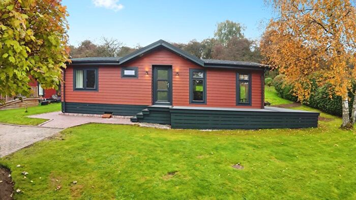 2 Bedroom Bungalow For Sale In Hunters Pointe, Somerford, Congleton, Cheshire, CW12
