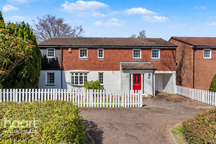 4 Bedroom Detached House For Sale In Hurst Hill, Chatham, ME5